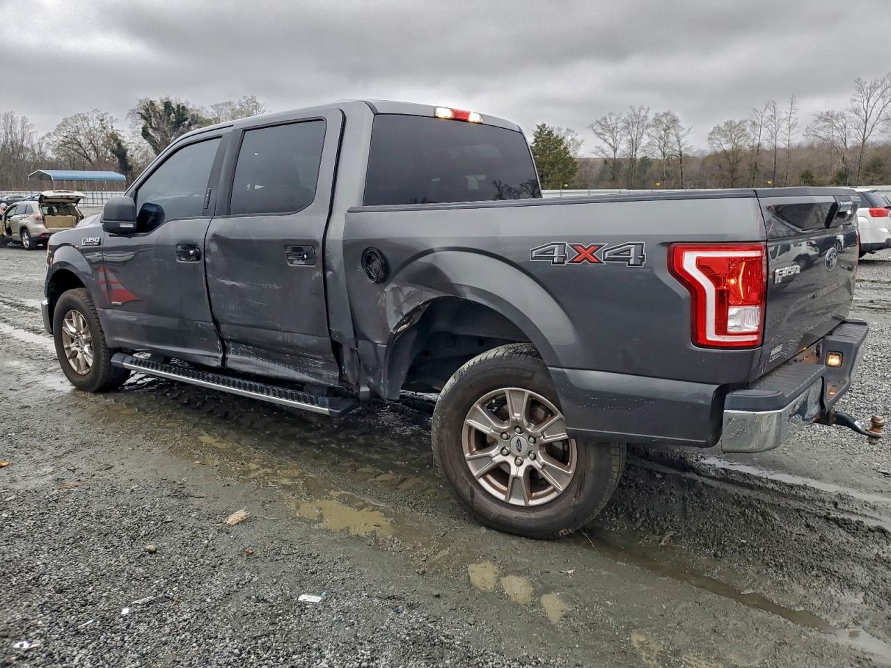 Ford F-150 Supercrew Image 2
