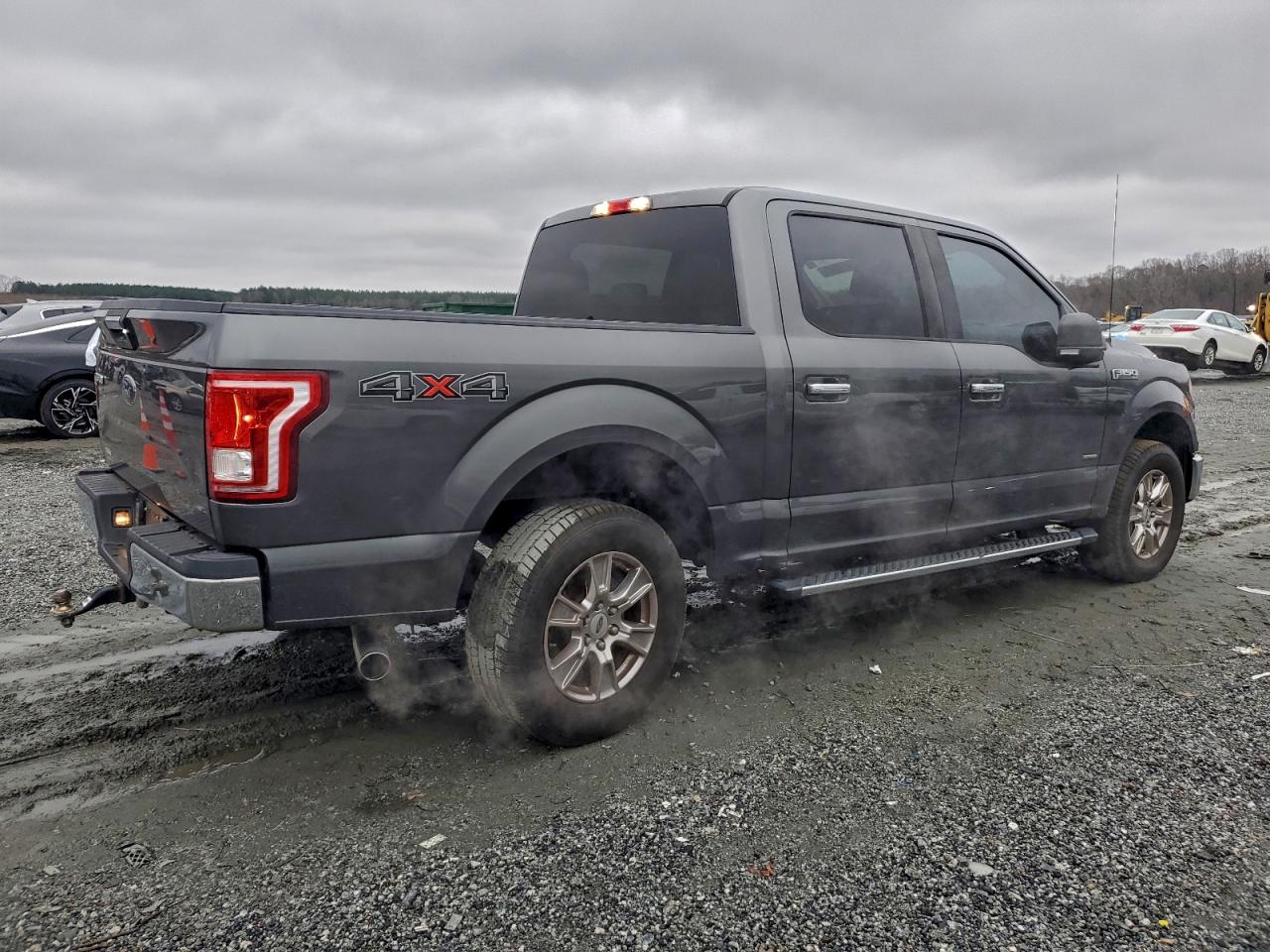 Ford F-150 Supercrew Image 7