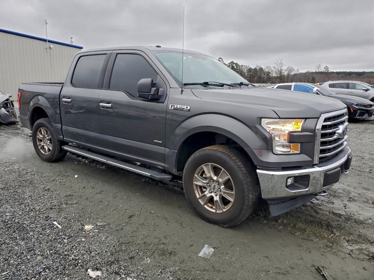 Ford F-150 Supercrew Image 5