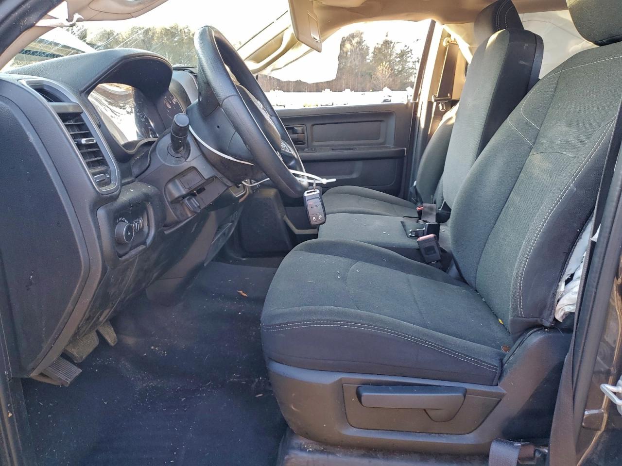 Ram 2500 Tradesman Image 3