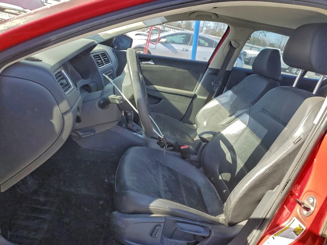 Volkswagen Jetta Se Image 8