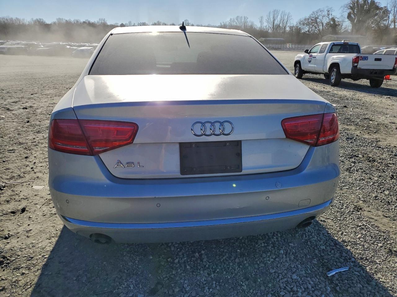 Audi A8 L Quattro Image 3