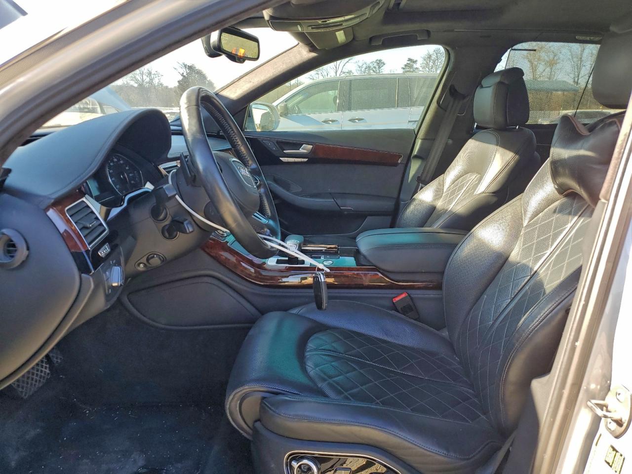 Audi A8 L Quattro Image 5