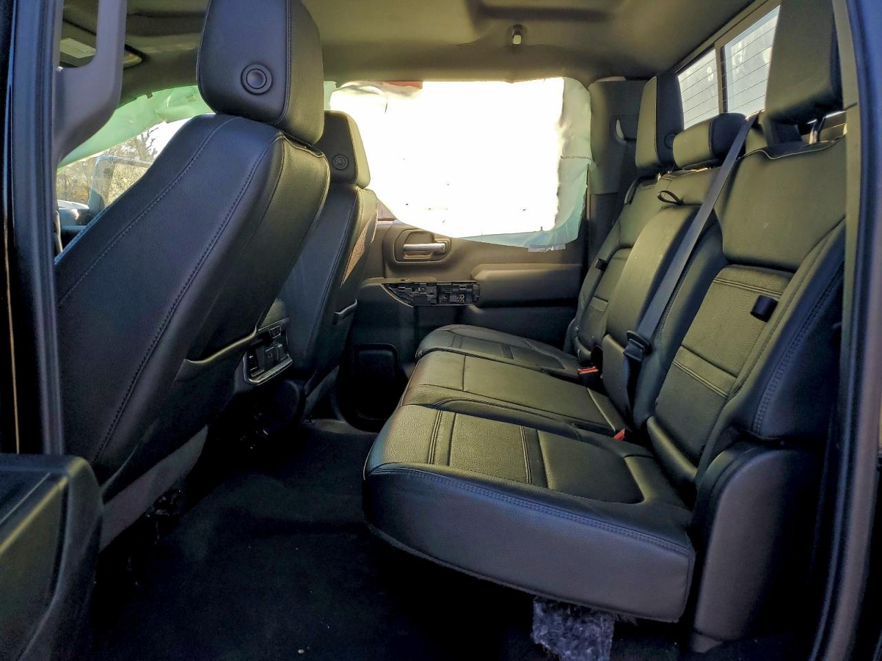 GMC Sierra K2500 Denali Image 7