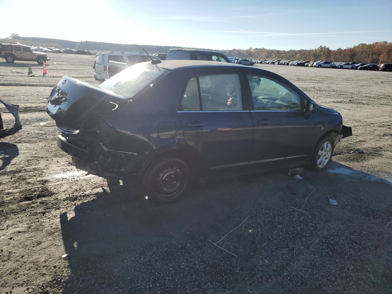 Nissan Versa S Image 4