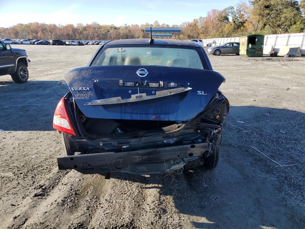 Nissan Versa S Image 6