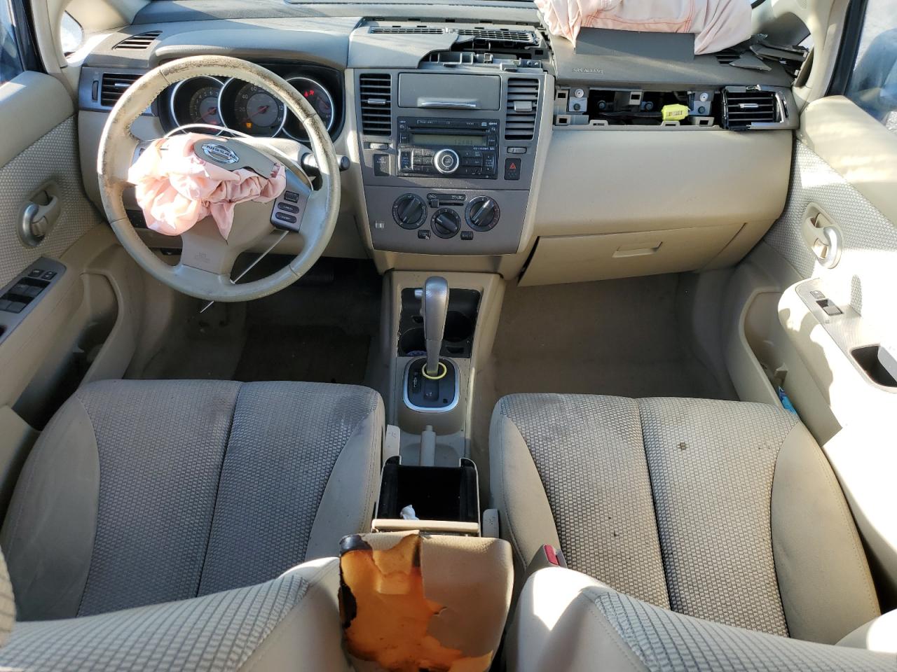 Nissan Versa S Image 3