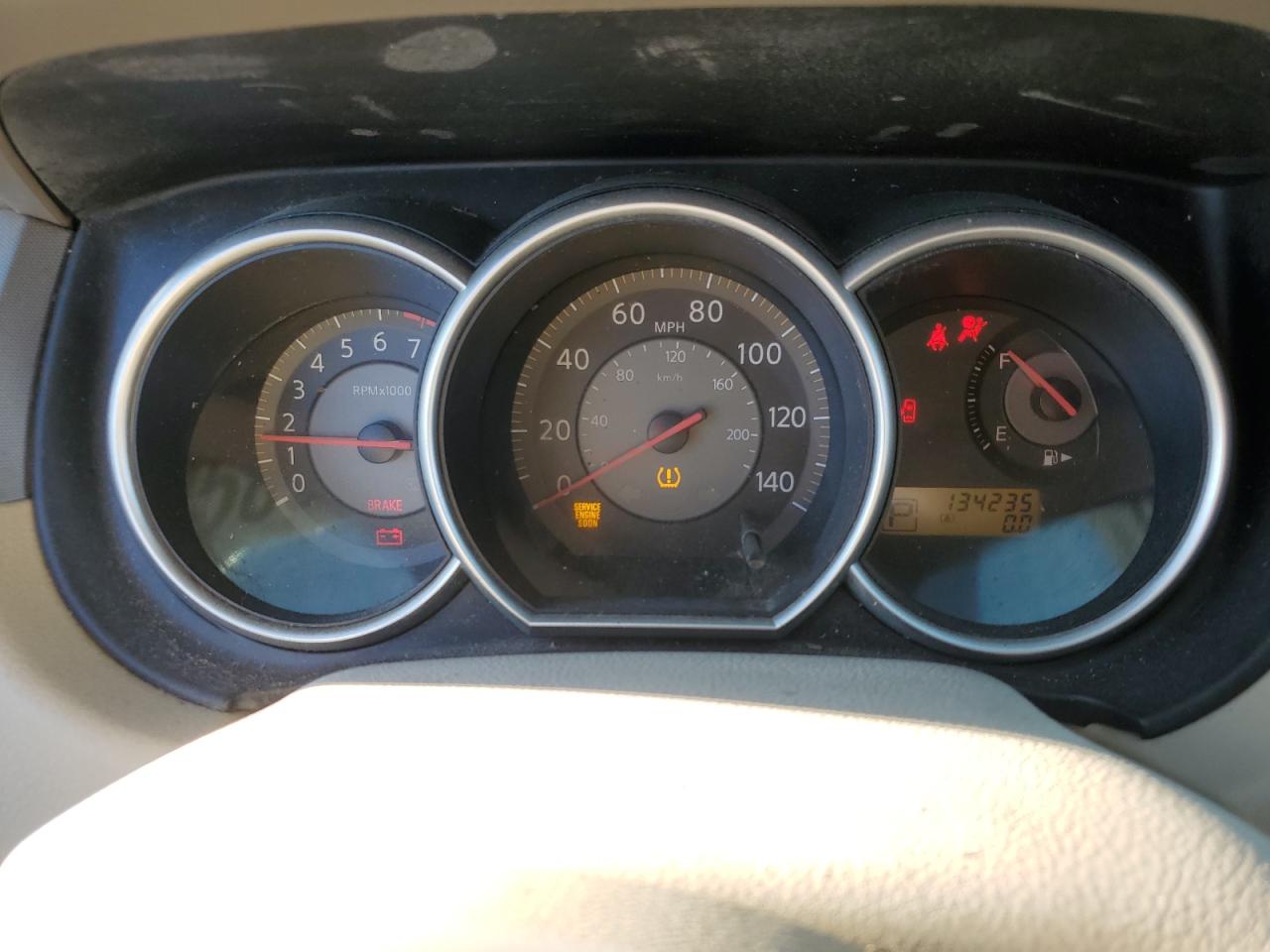 Nissan Versa S Image 9