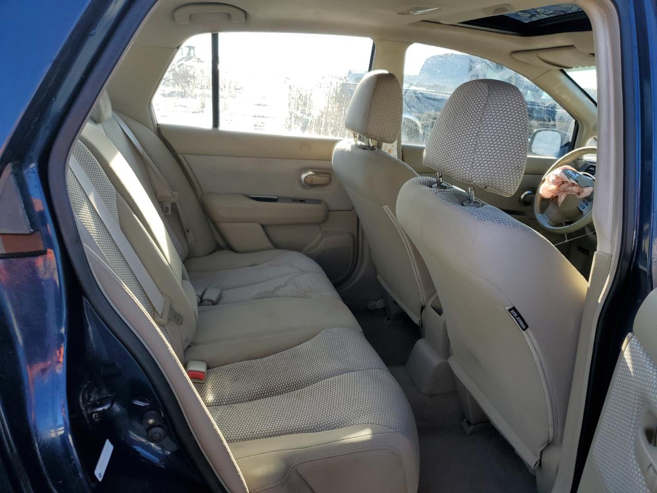 Nissan Versa S Image 13