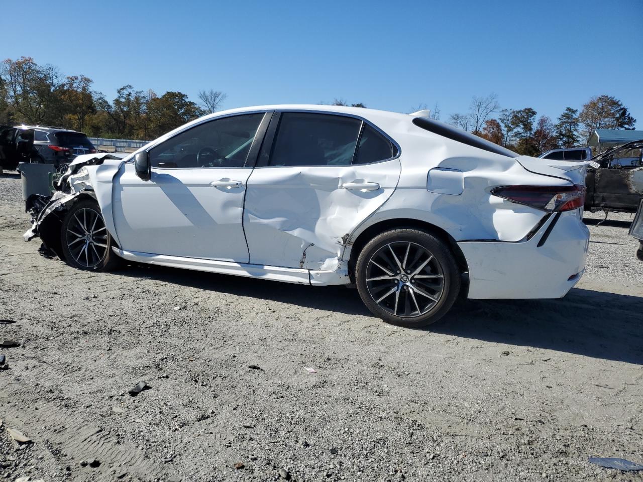 Toyota Camry Se Night Shade Image 12