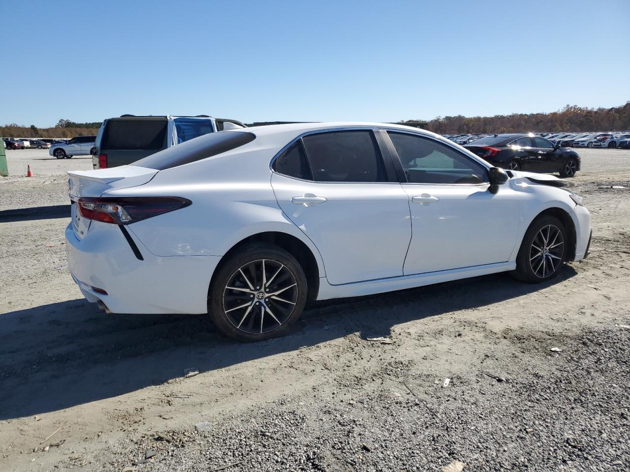 Toyota Camry Se Night Shade Image 9