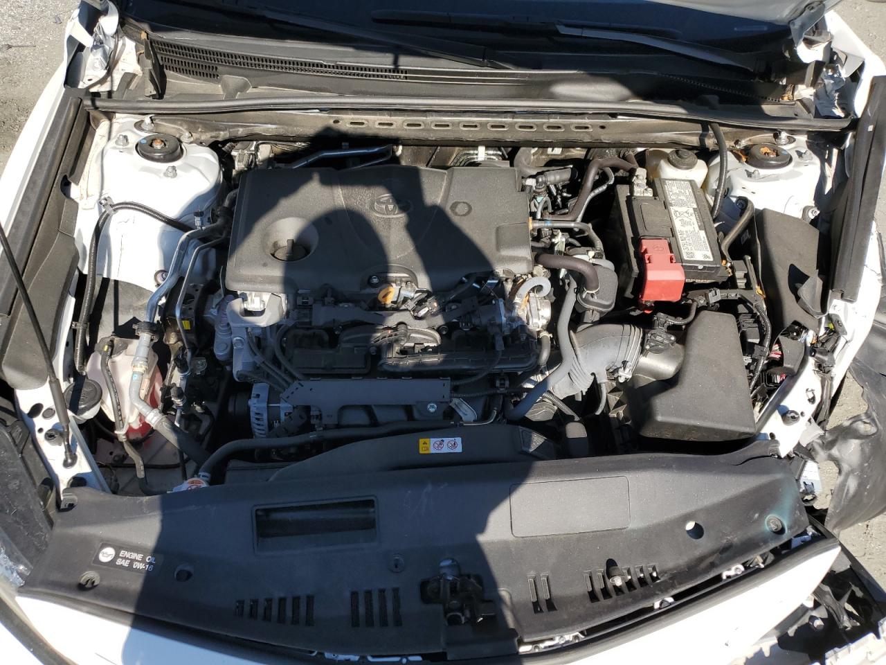 Toyota Camry Se Night Shade Image 11