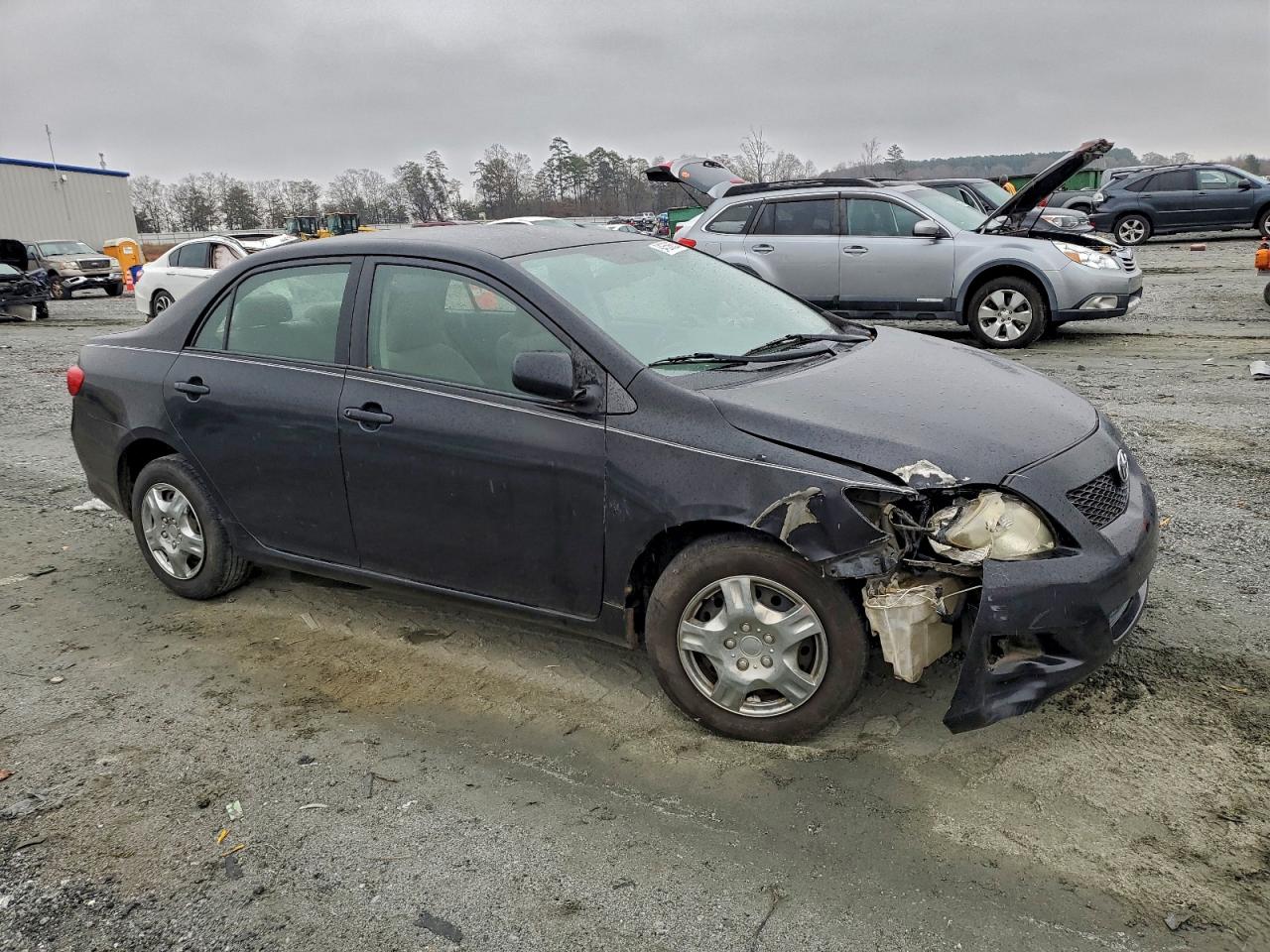 Toyota Corolla Base Image 11