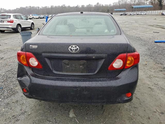 Toyota Corolla Base Image 13