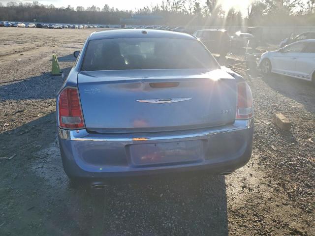 Chrysler 300 Limited Image 7