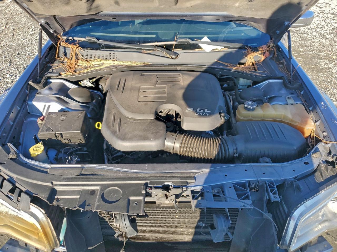 Chrysler 300 Limited Image 9