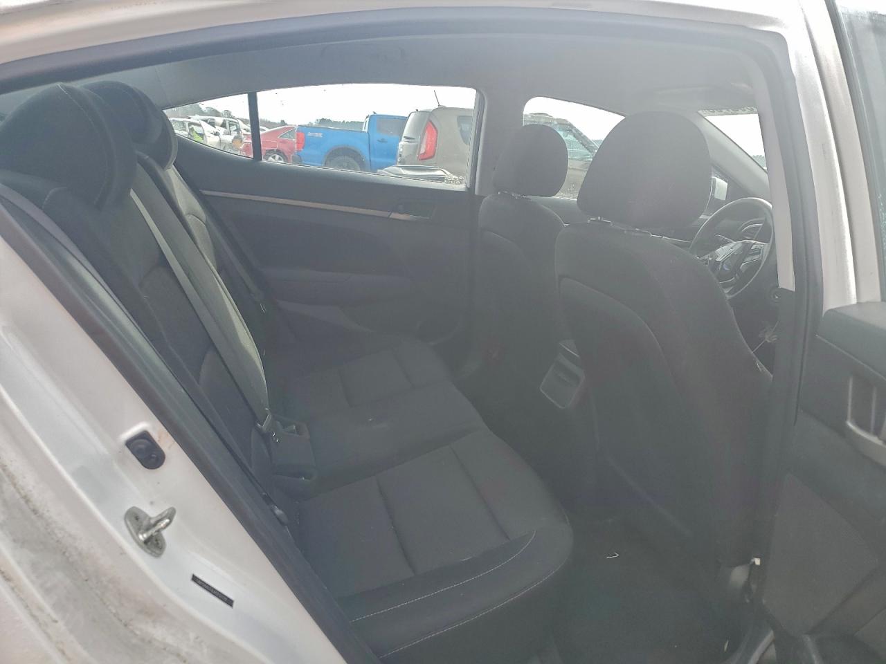 Hyundai ELANTRA Sel Image 6