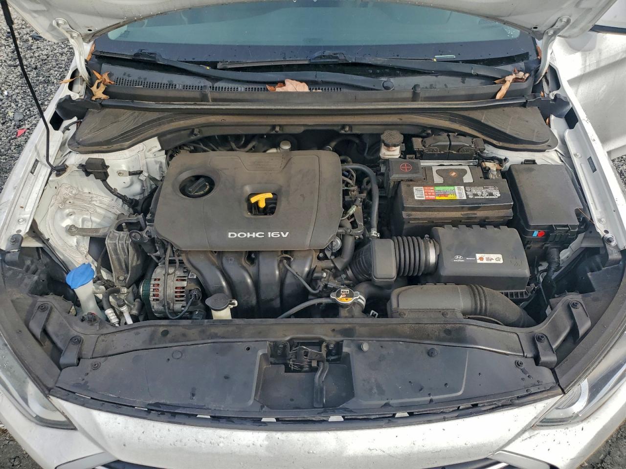 Hyundai ELANTRA Sel Image 9