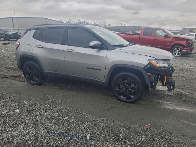 Jeep Compass Latitude Image 3