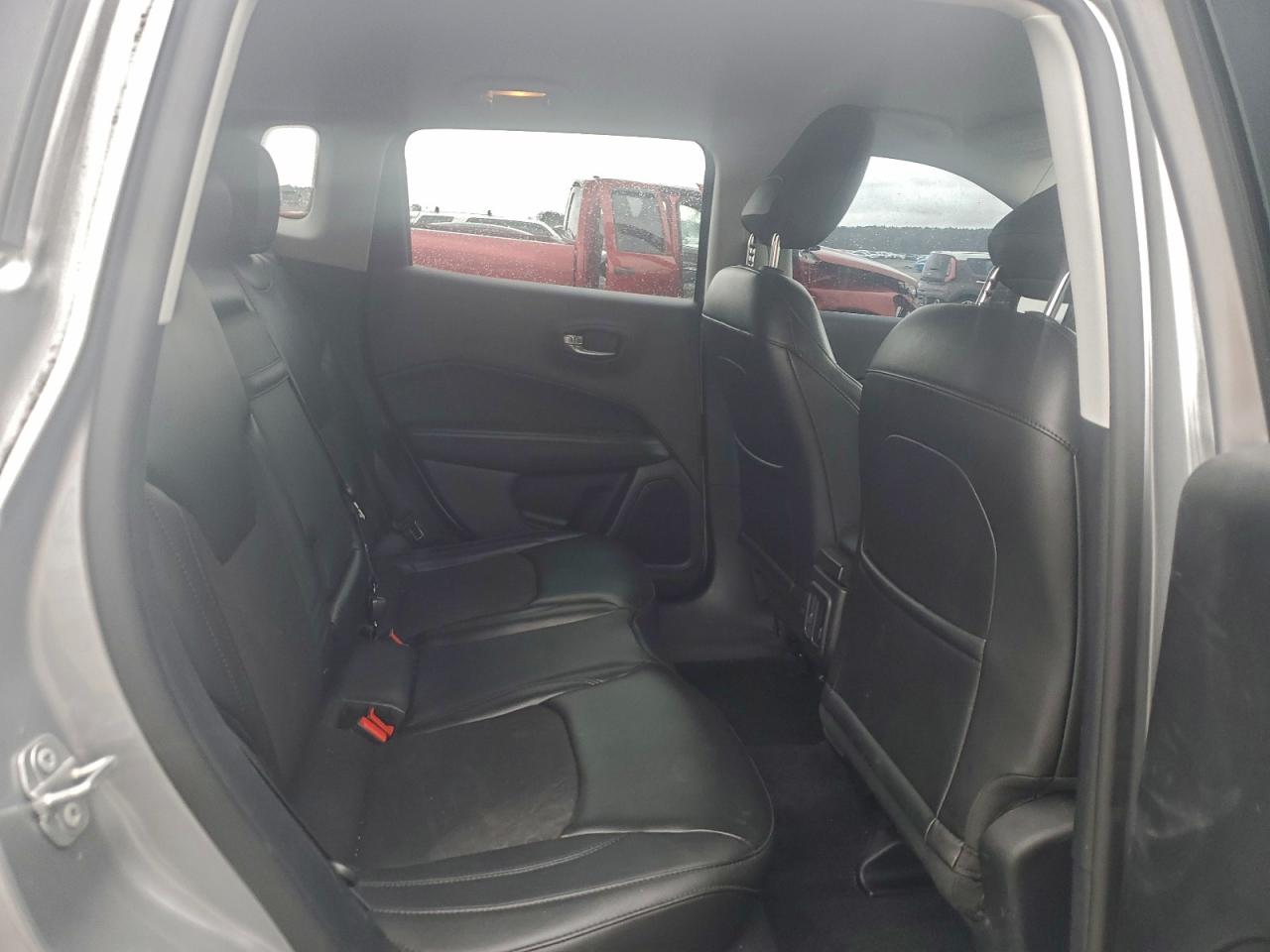 Jeep Compass Latitude Image 4