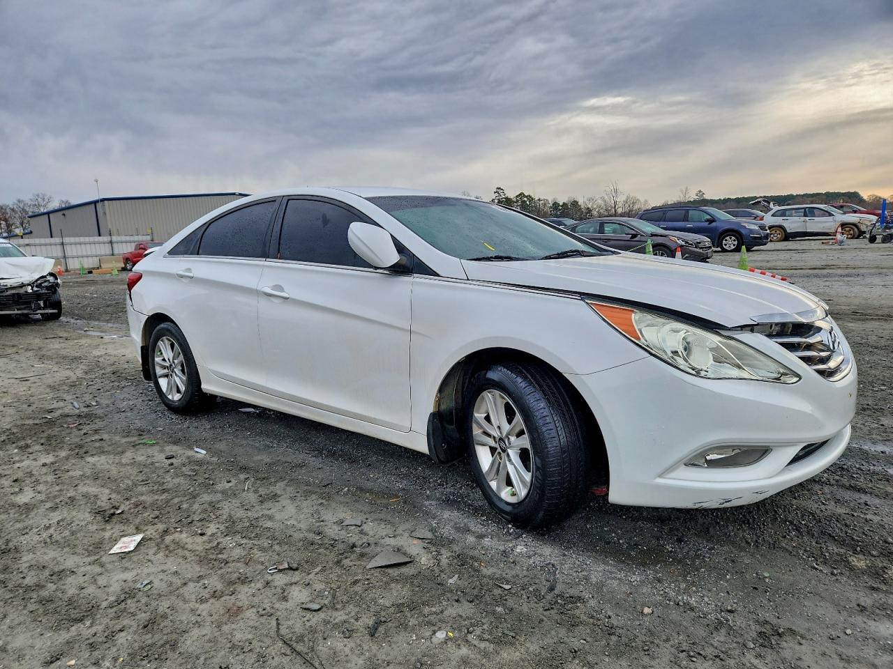 Hyundai SONATA Gls Image 12
