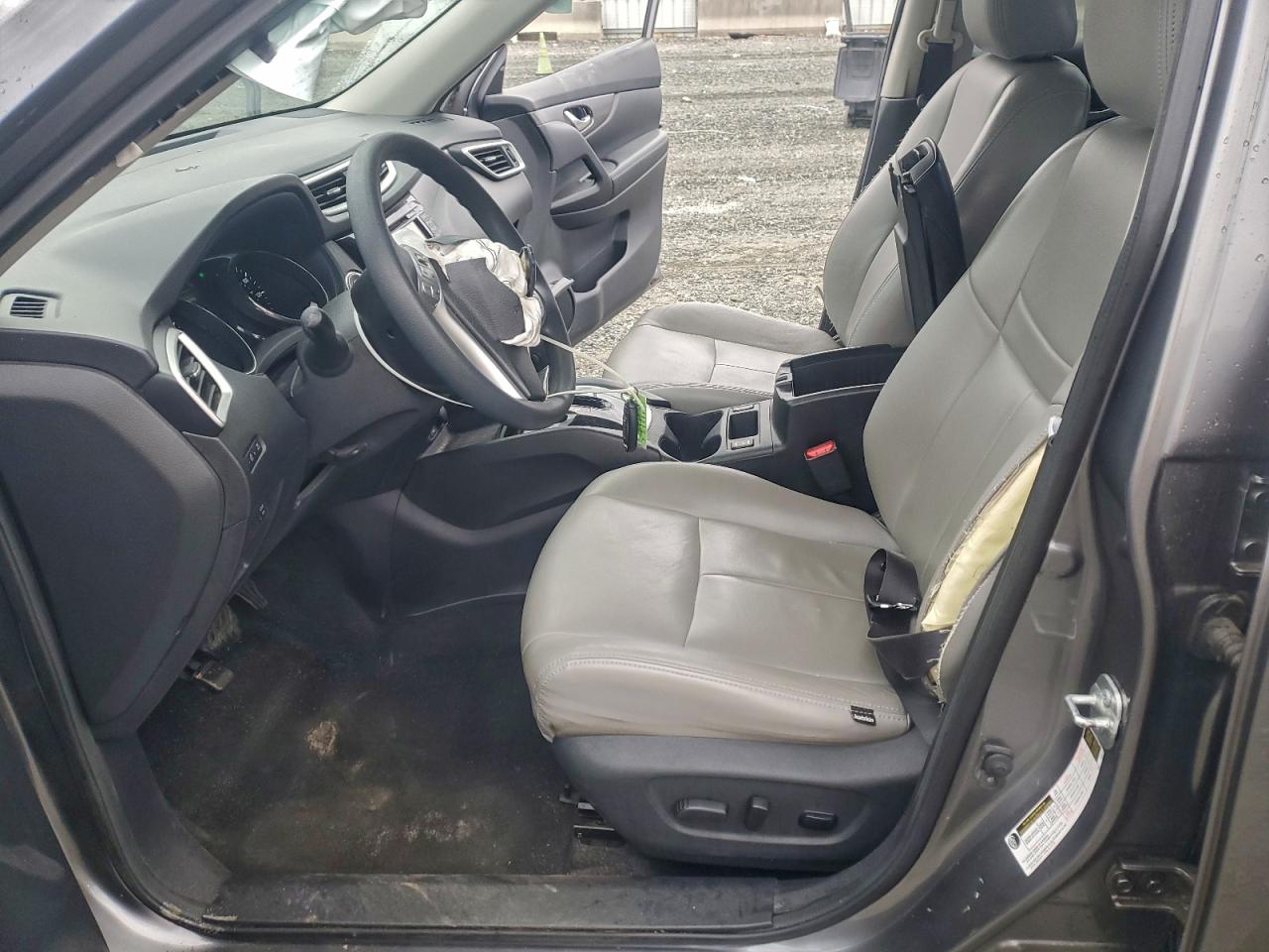 Nissan Rogue S Image 6