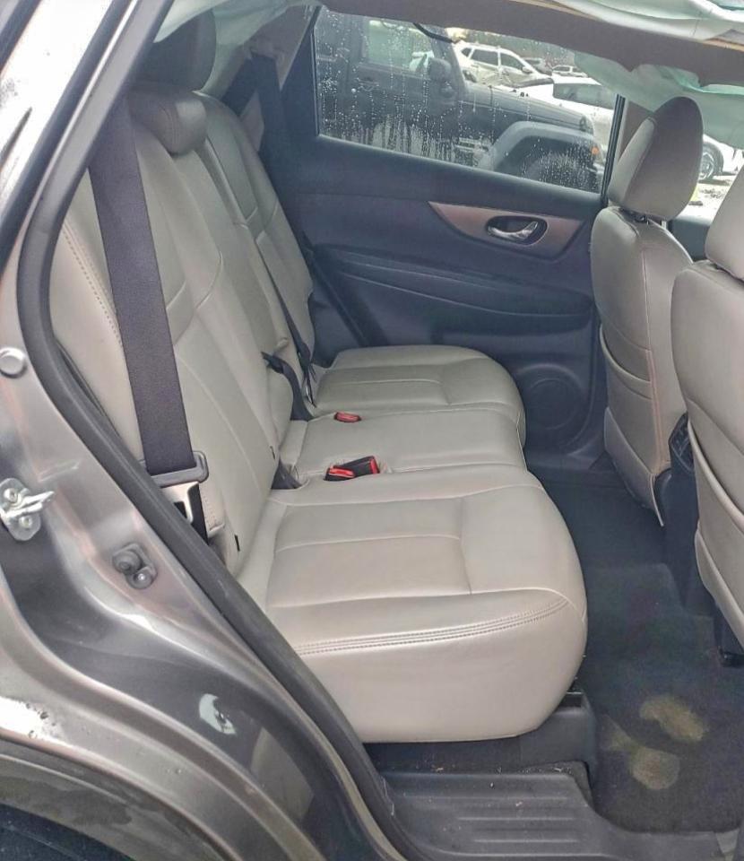 Nissan Rogue S Image 7