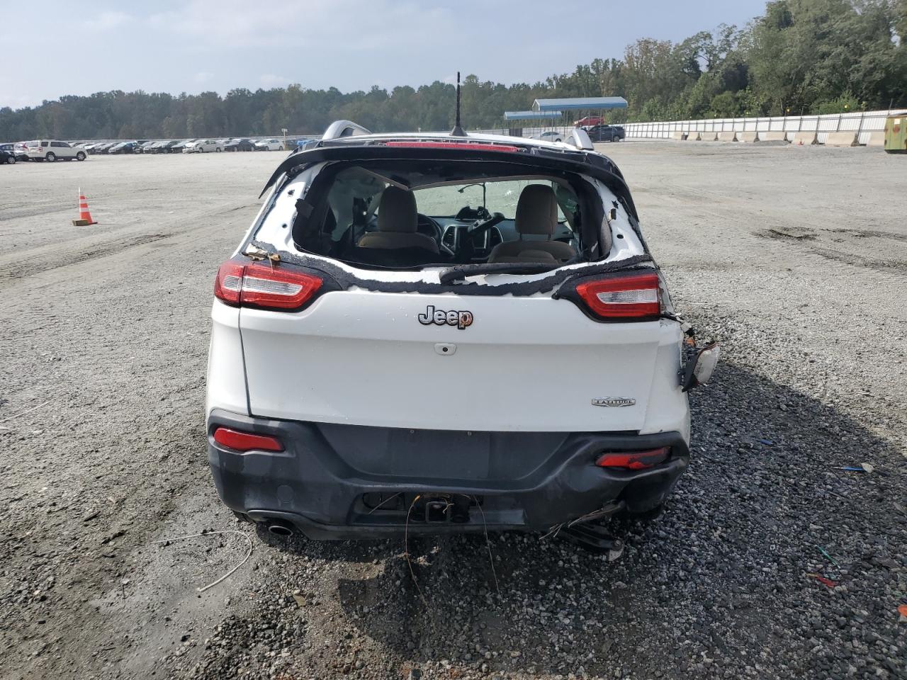 Jeep Grand Cherokee Latitude Image 8