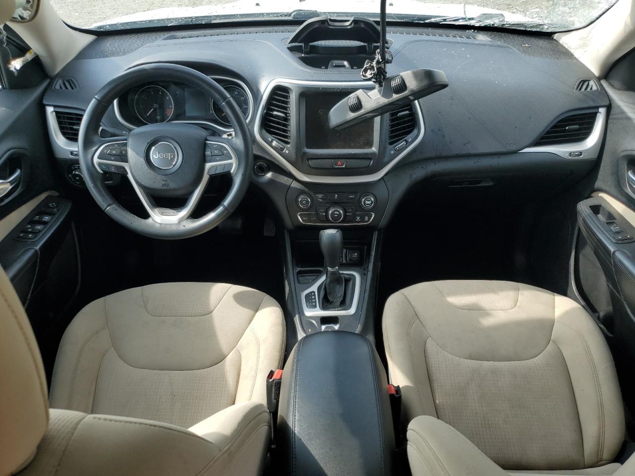 Jeep Grand Cherokee Latitude Image 12