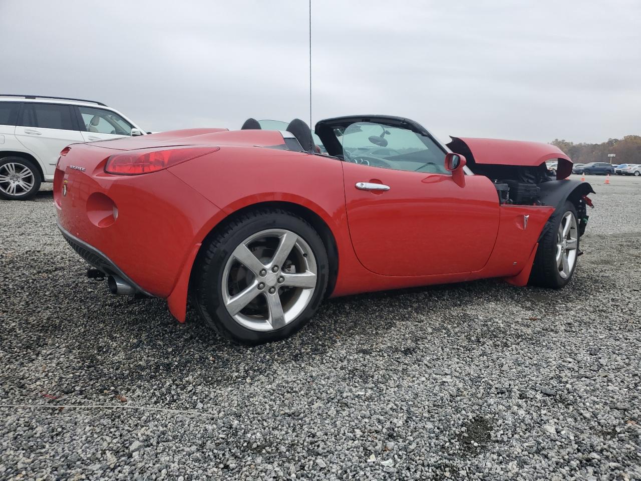 Pontiac Solstice Image 4