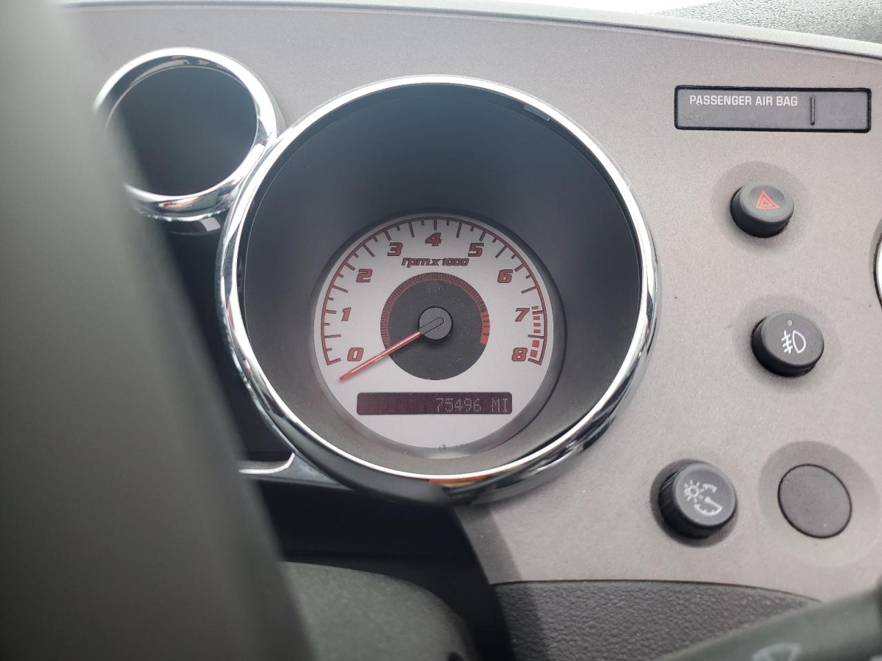 Pontiac Solstice Image 9