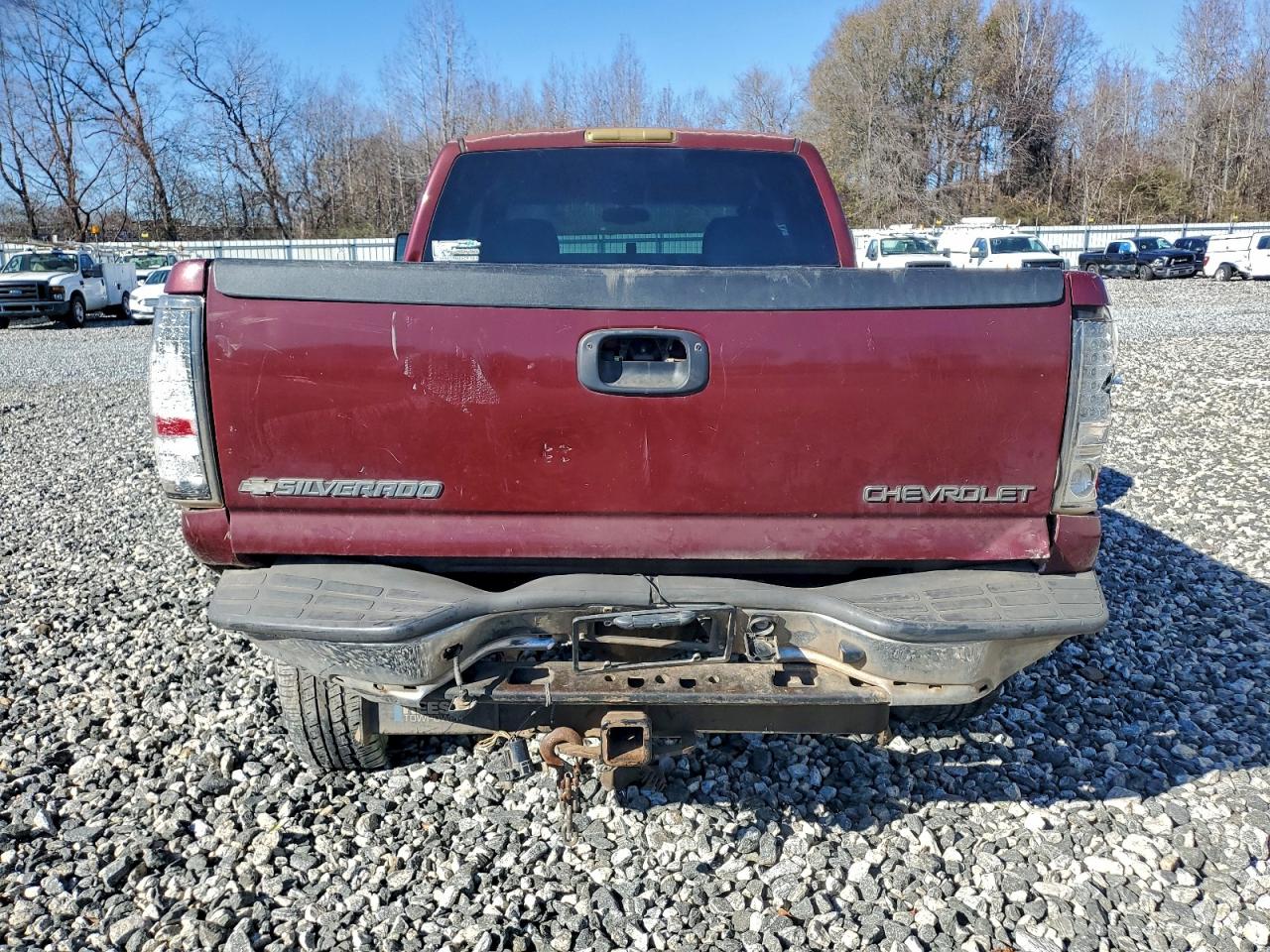 Chevrolet Silverado K2500 Heavy Duty Image 5