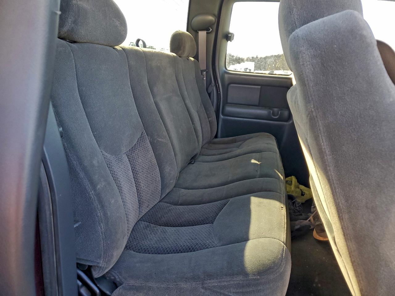 Chevrolet Silverado K2500 Heavy Duty Image 8