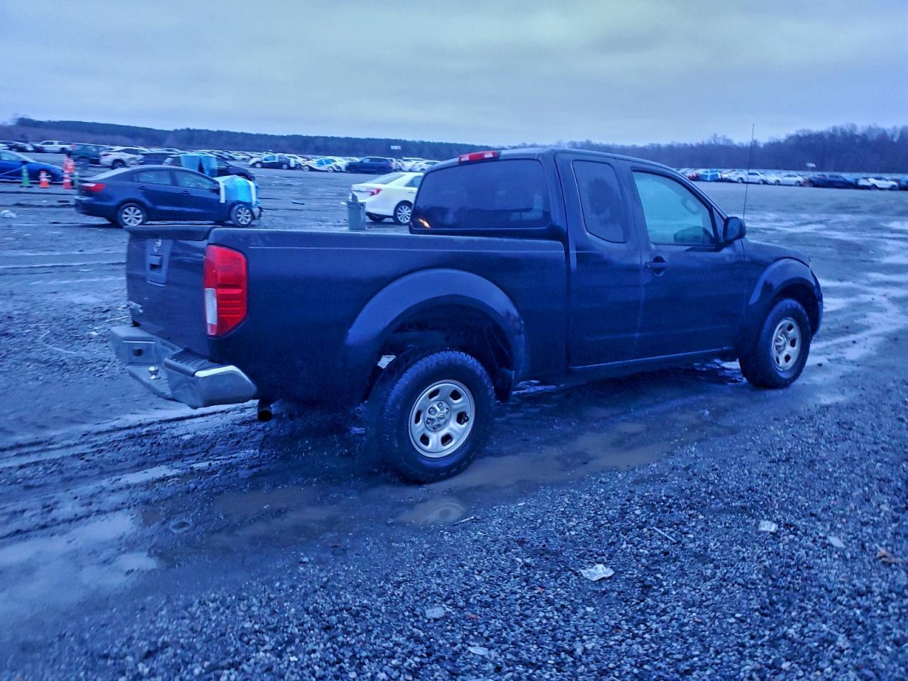 Nissan Frontier S Image 10