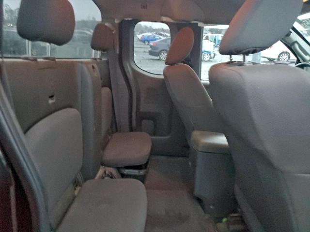 Nissan Frontier S Image 8