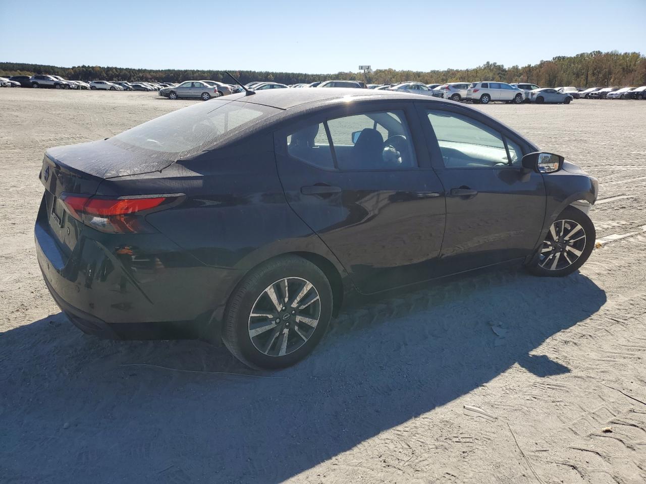 Nissan Versa S Image 13