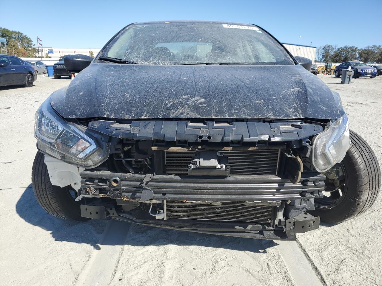 Nissan Versa S Image 5