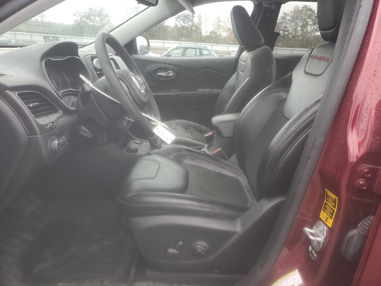 Jeep Cherokee Trailhawk Image 8