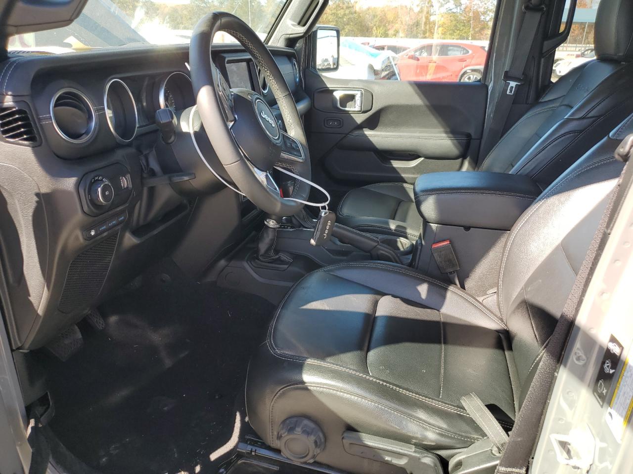 Jeep Wrangler Sahara 4xe Image 11