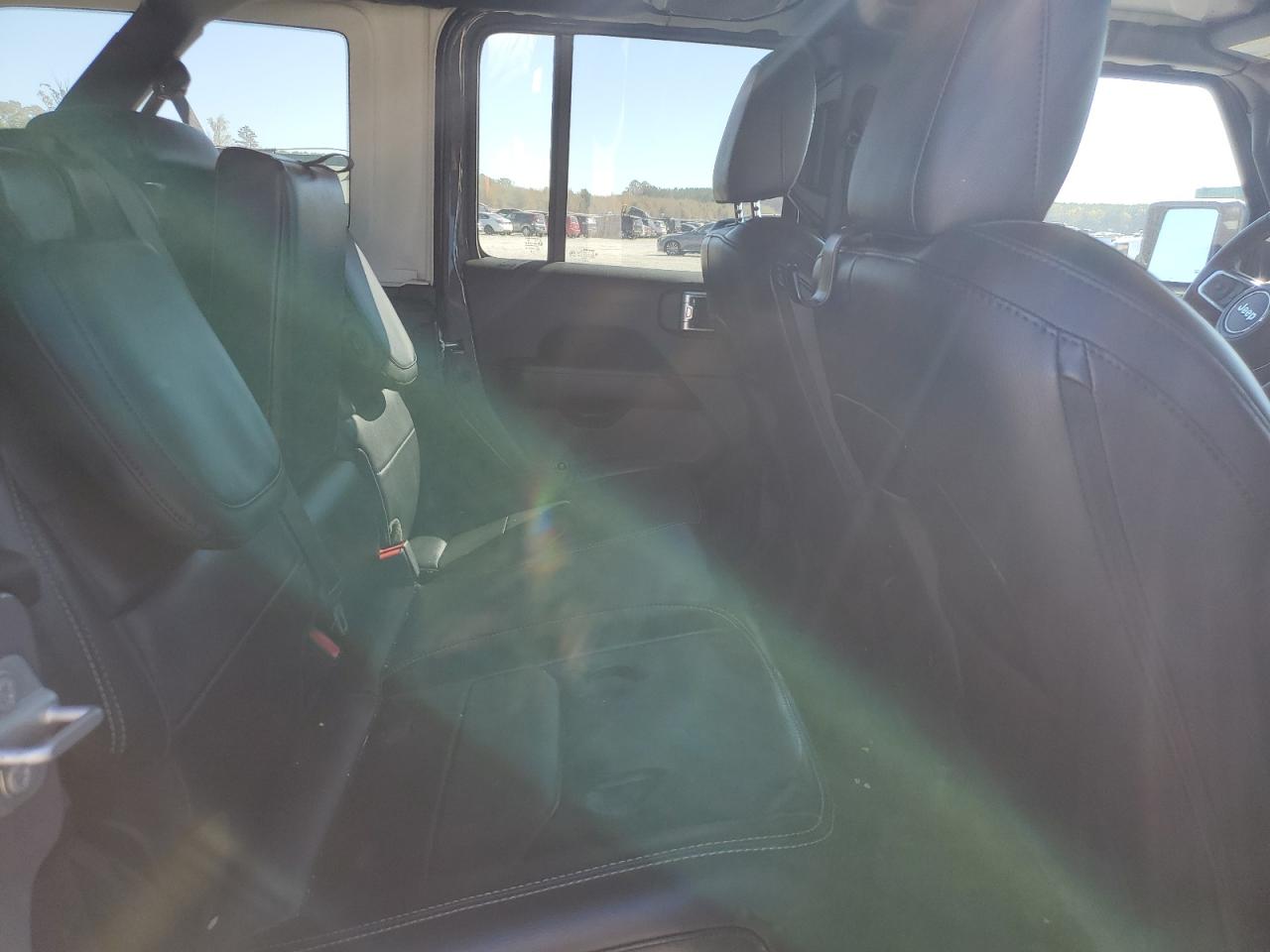 Jeep Wrangler Sahara 4xe Image 10