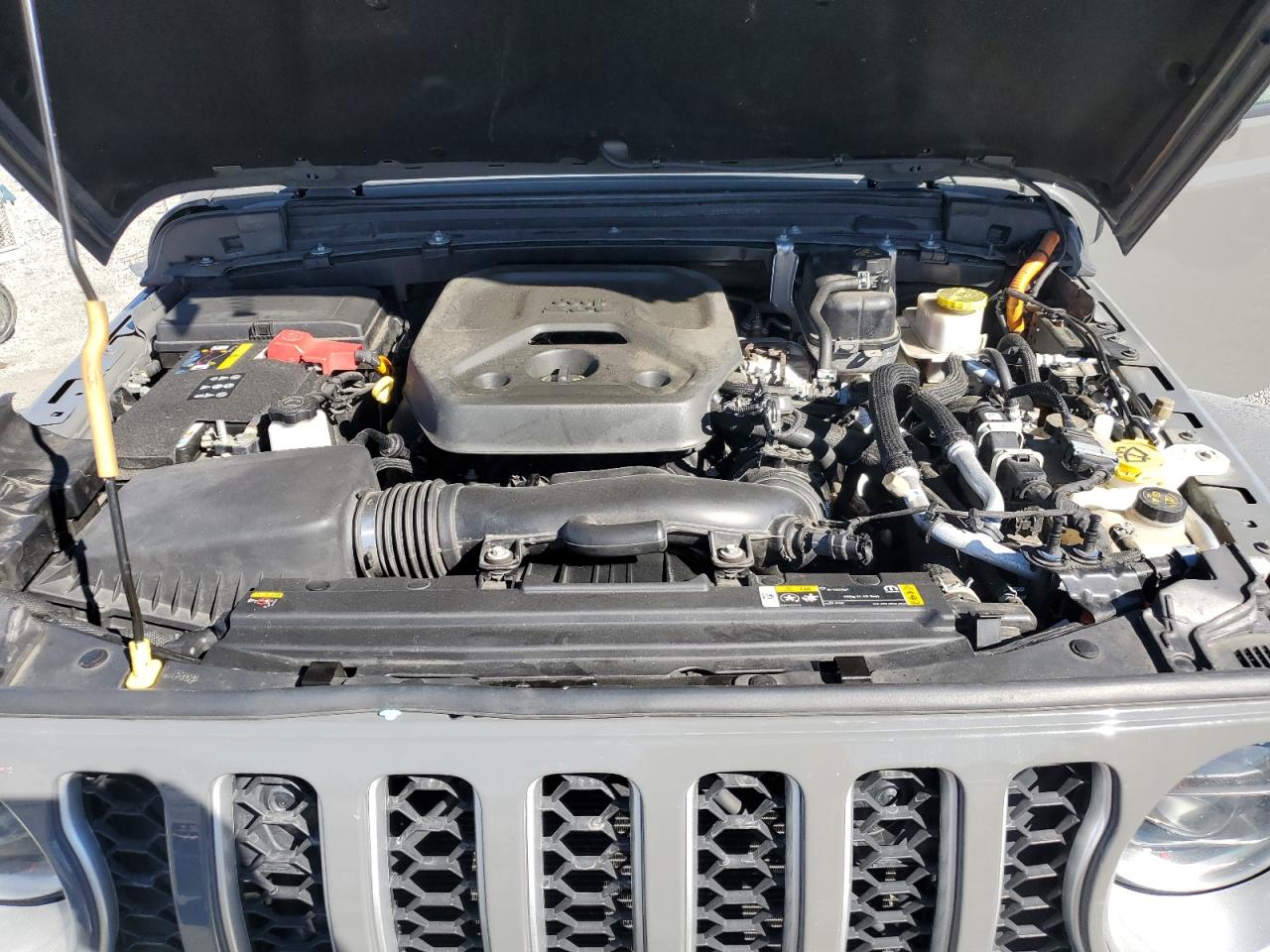 Jeep Wrangler Sahara 4xe Image 13