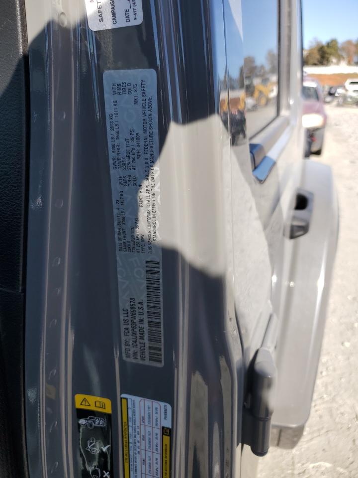 Jeep Wrangler Sahara 4xe Image 7