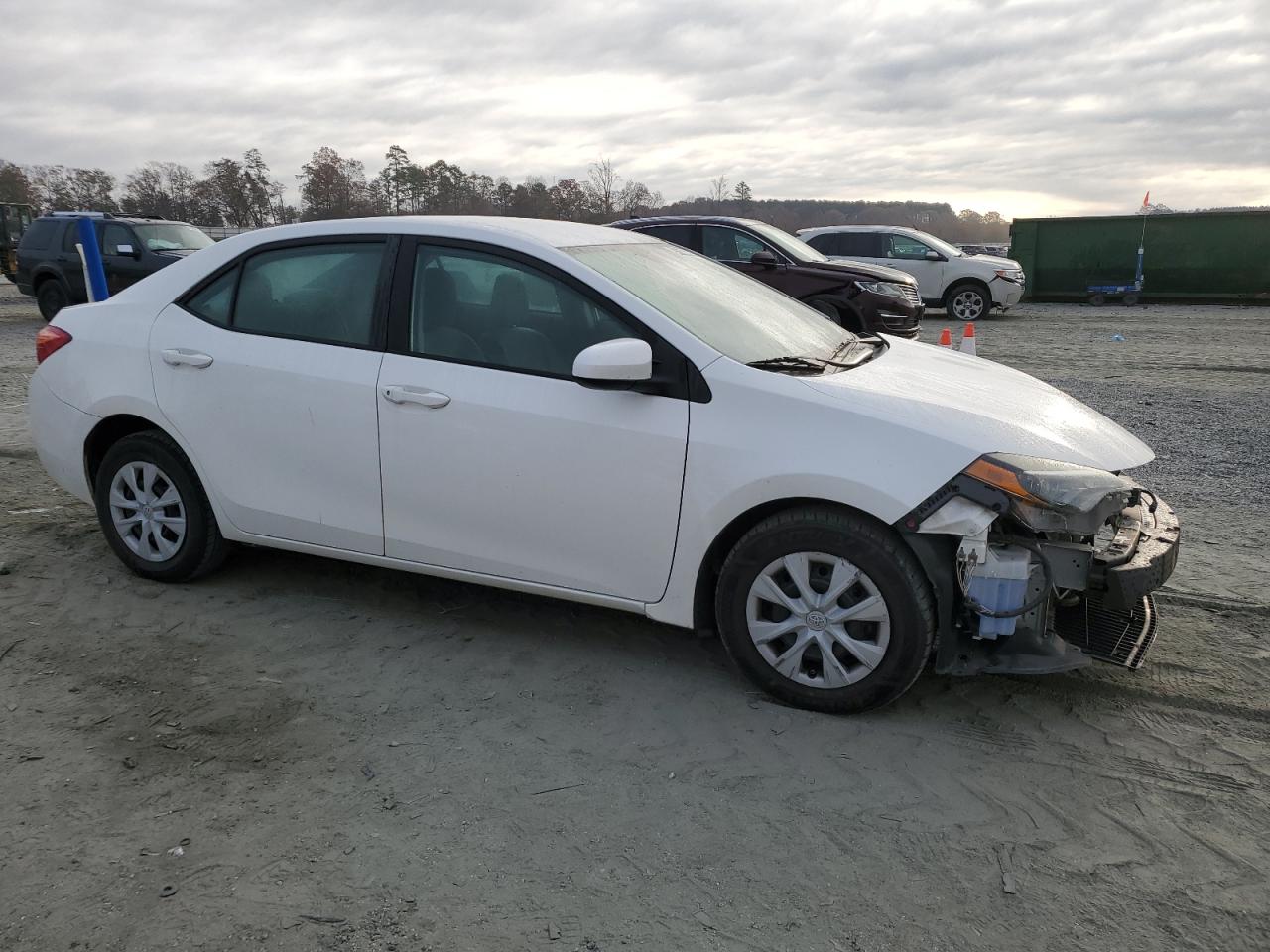 Toyota Corolla L Image 4