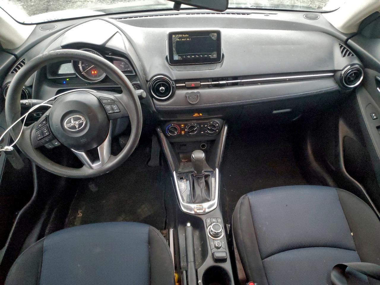 Toyota Scion Image 4