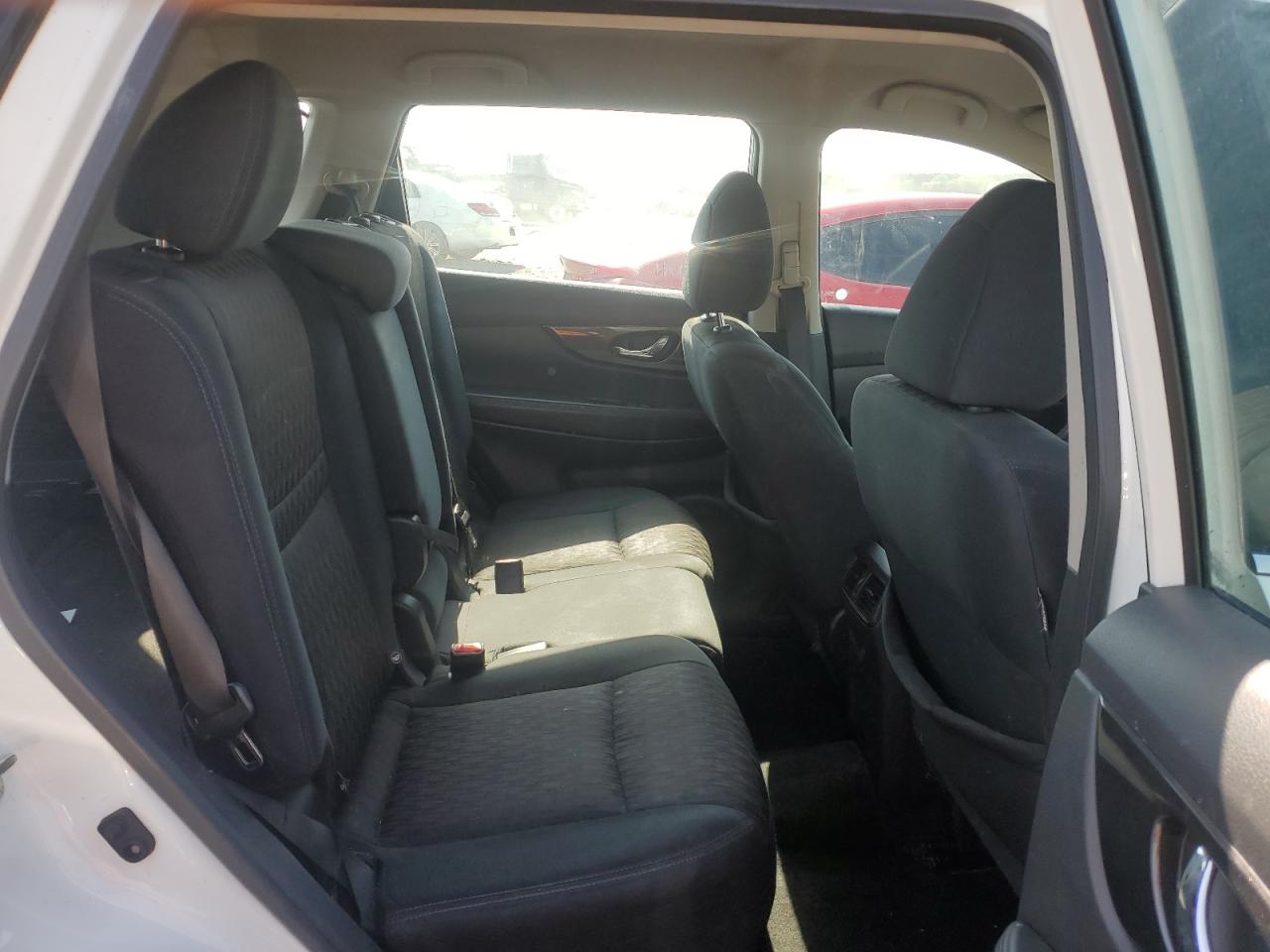 Nissan Rogue S Image 9