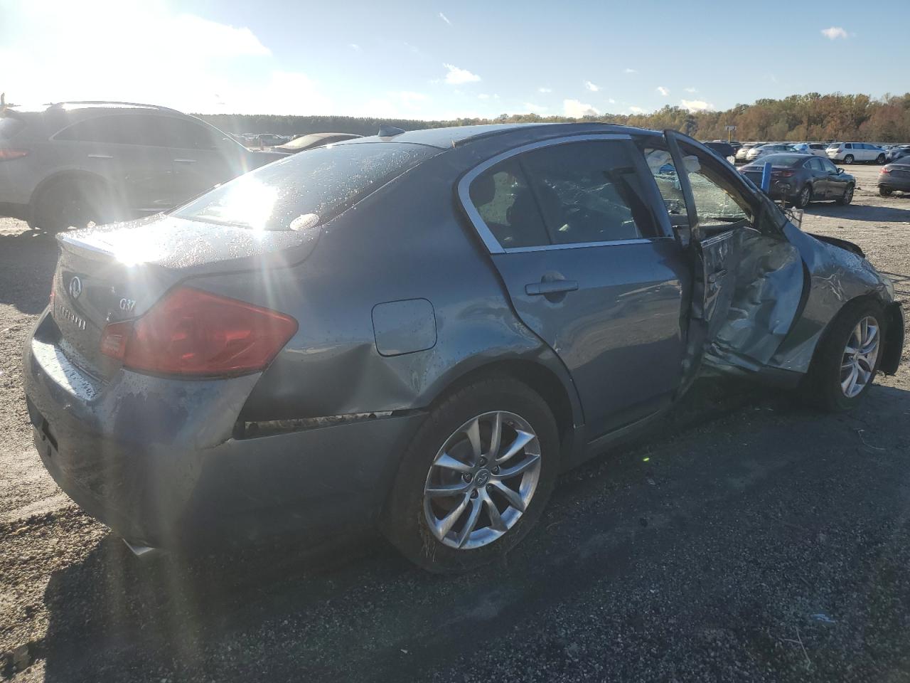 INFINITI G37 Base Image 12