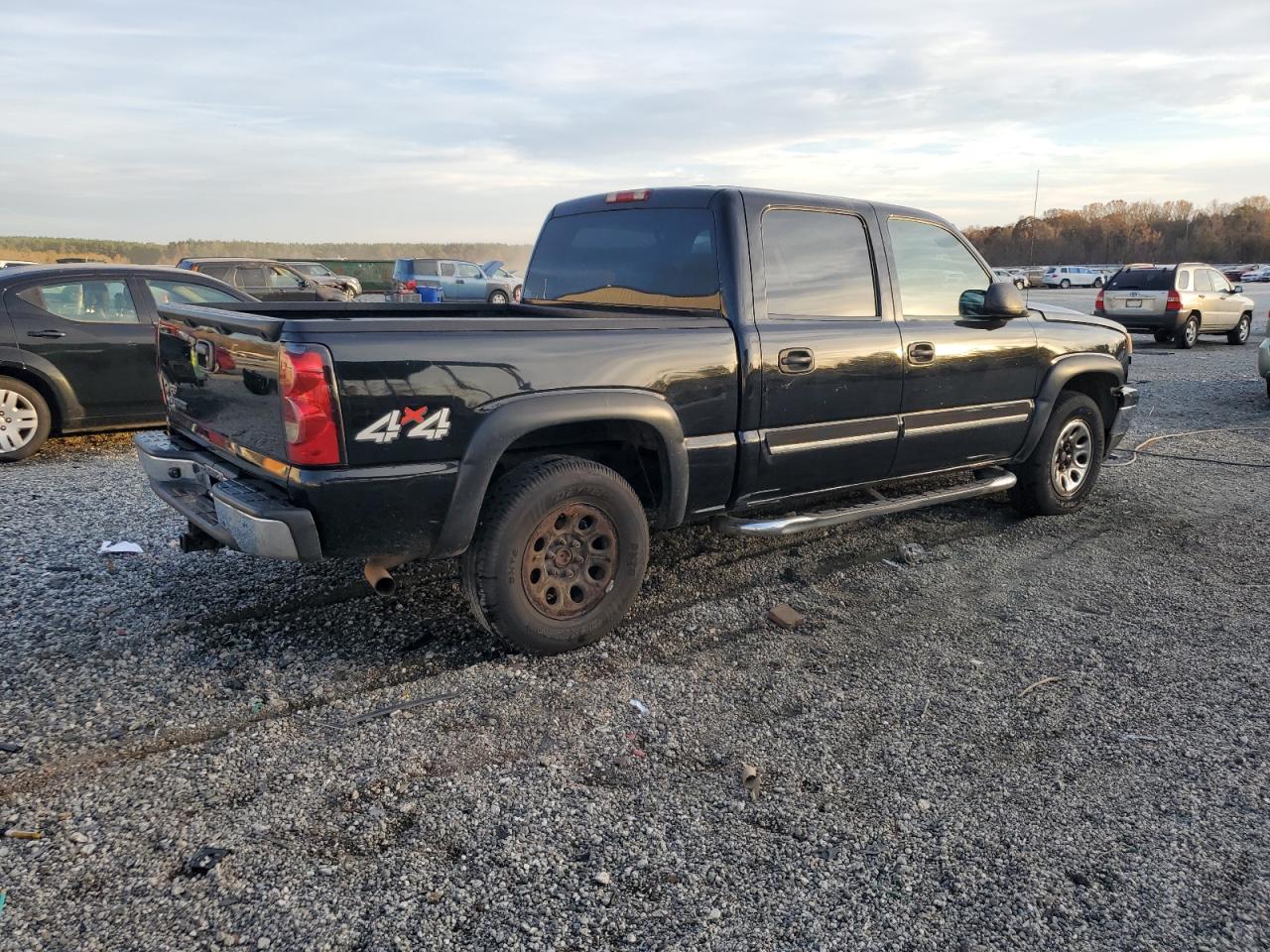 Chevrolet Silverado K1500 Classic Crew Cab Image 9