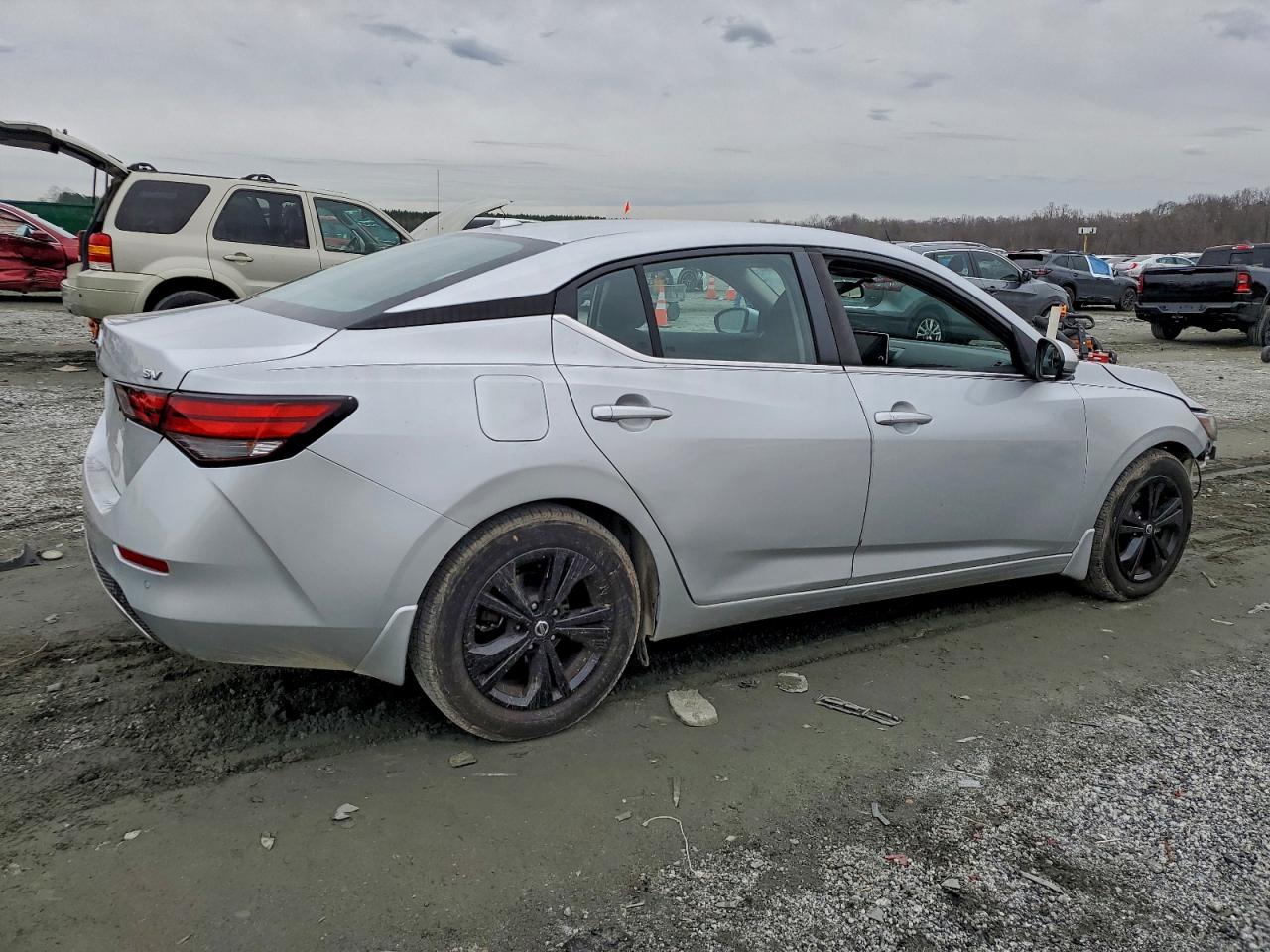 Nissan Sentra Sv Image 3