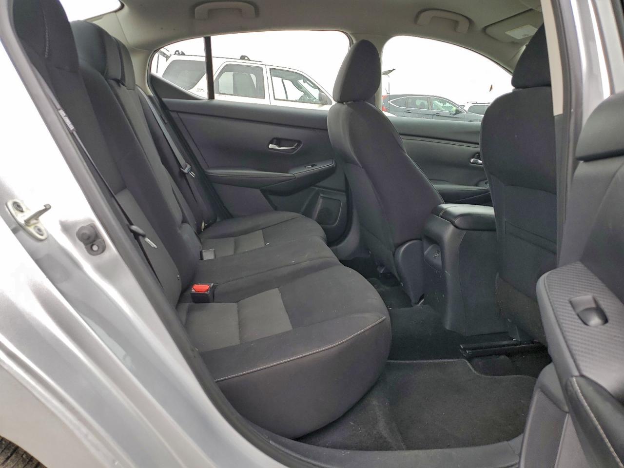 Nissan Sentra Sv Image 9