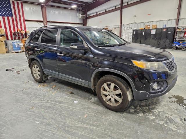 Kia Sorento Base Image 13